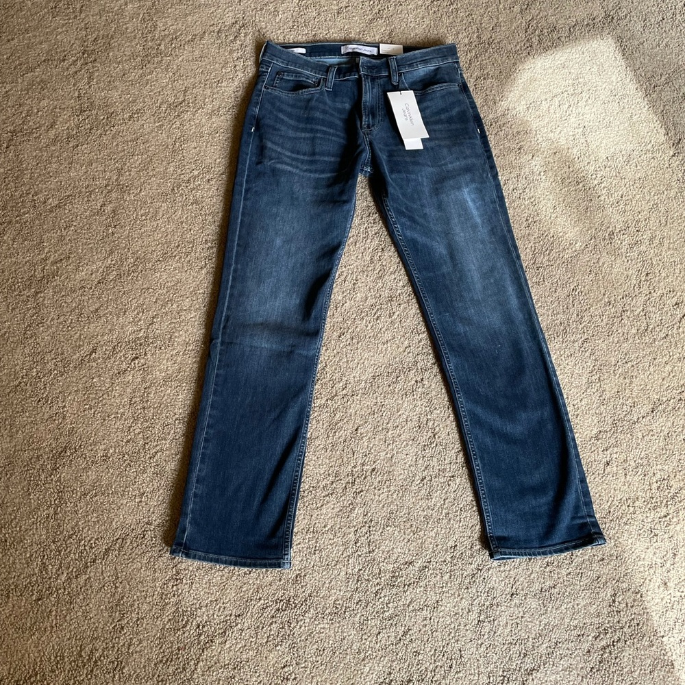 Calvin Klein - Picture 3 of 9